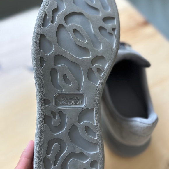 Alexander McQueen Oversized Suede Sneaker - Picture 3 of 4